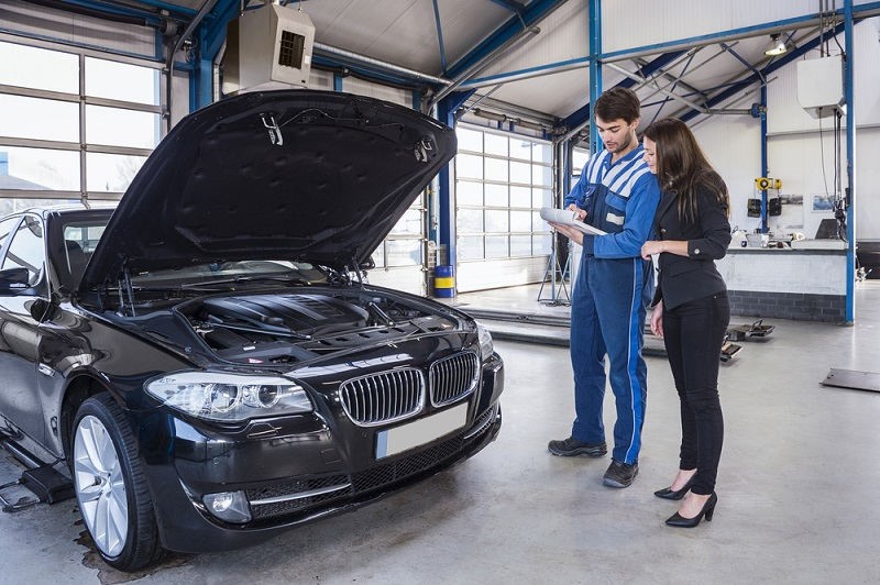 How Do Log Book Services Help In Car Maintenance