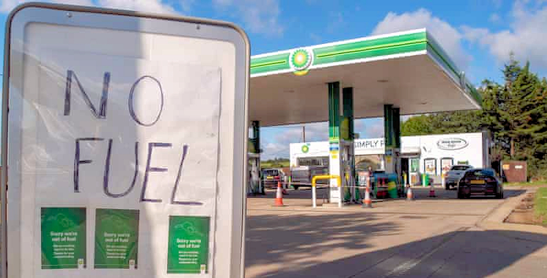 UK petrol supply shortage the army to deliver fuel